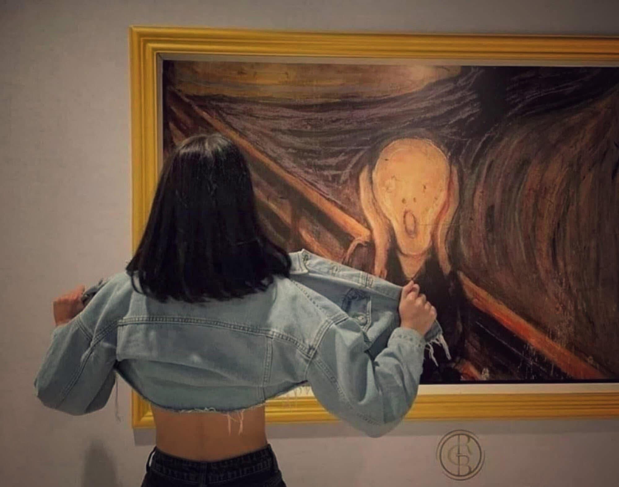 Expose Yourself to Art.JPG