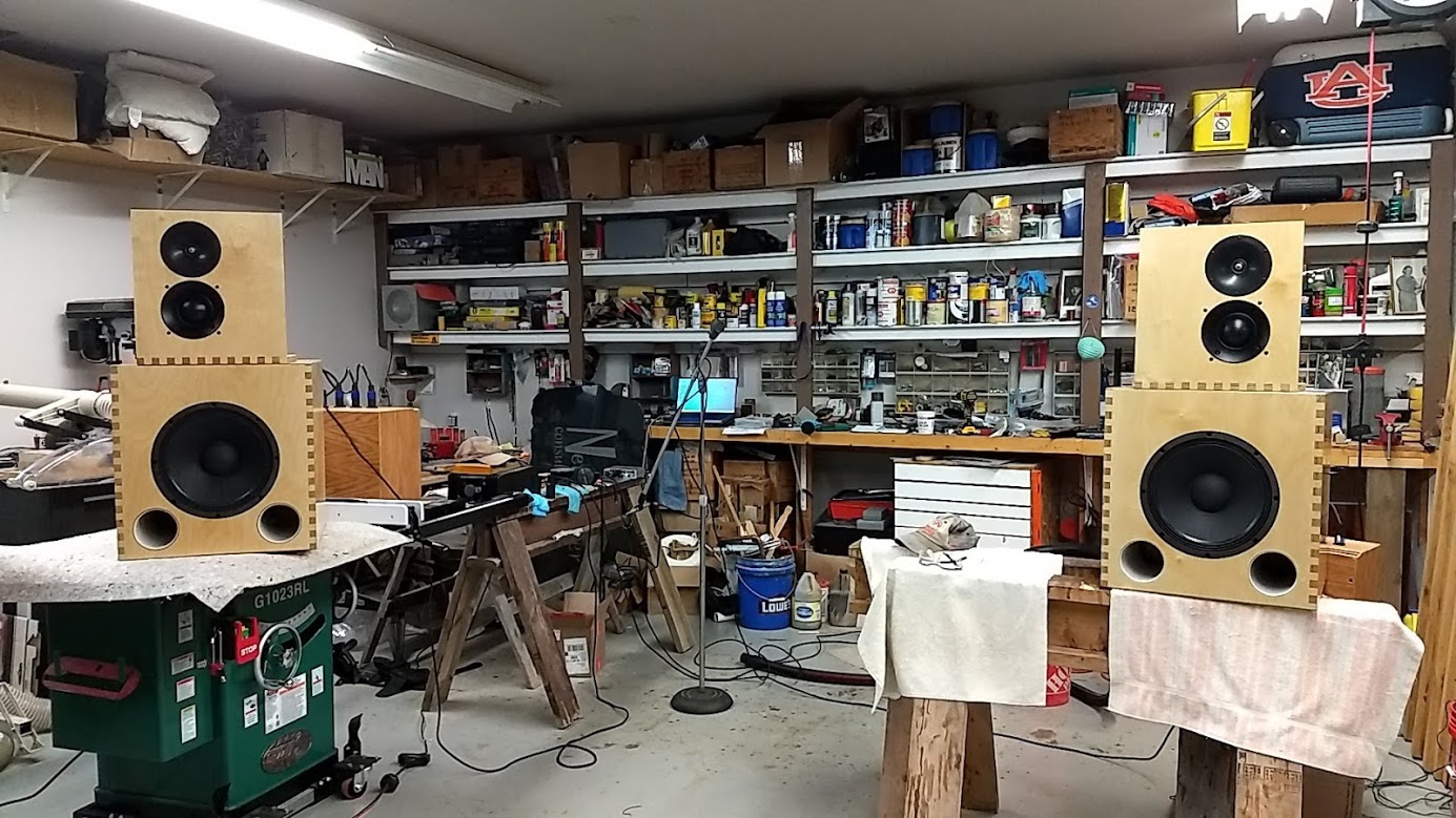 gbowling_Stereo-speakers-shop2.jpg