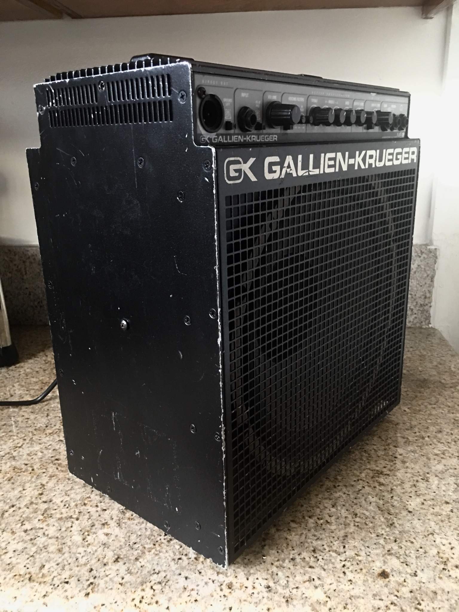 GK MB150 cabinet b.JPG
