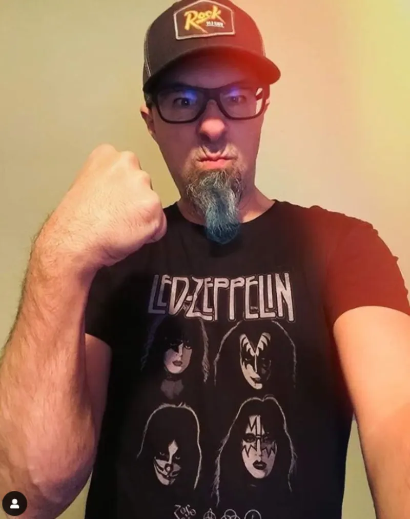 Hilarious-T-Shirts-instagram-ironmikesavoia-1.png.pro-cmg.webp