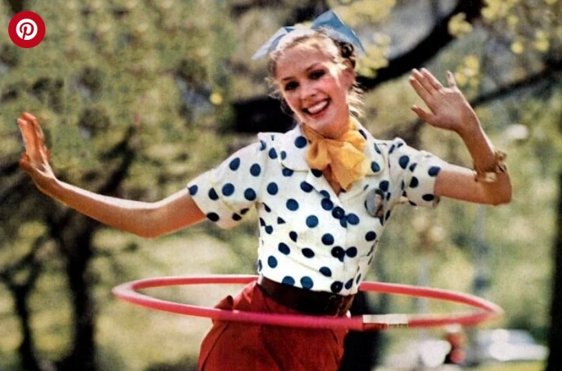 Hula Hoop .jpg