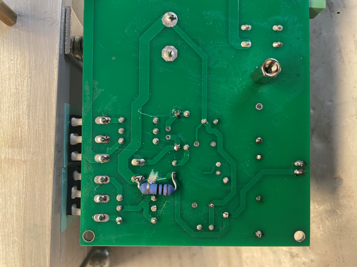 hum breaking resistor.JPG