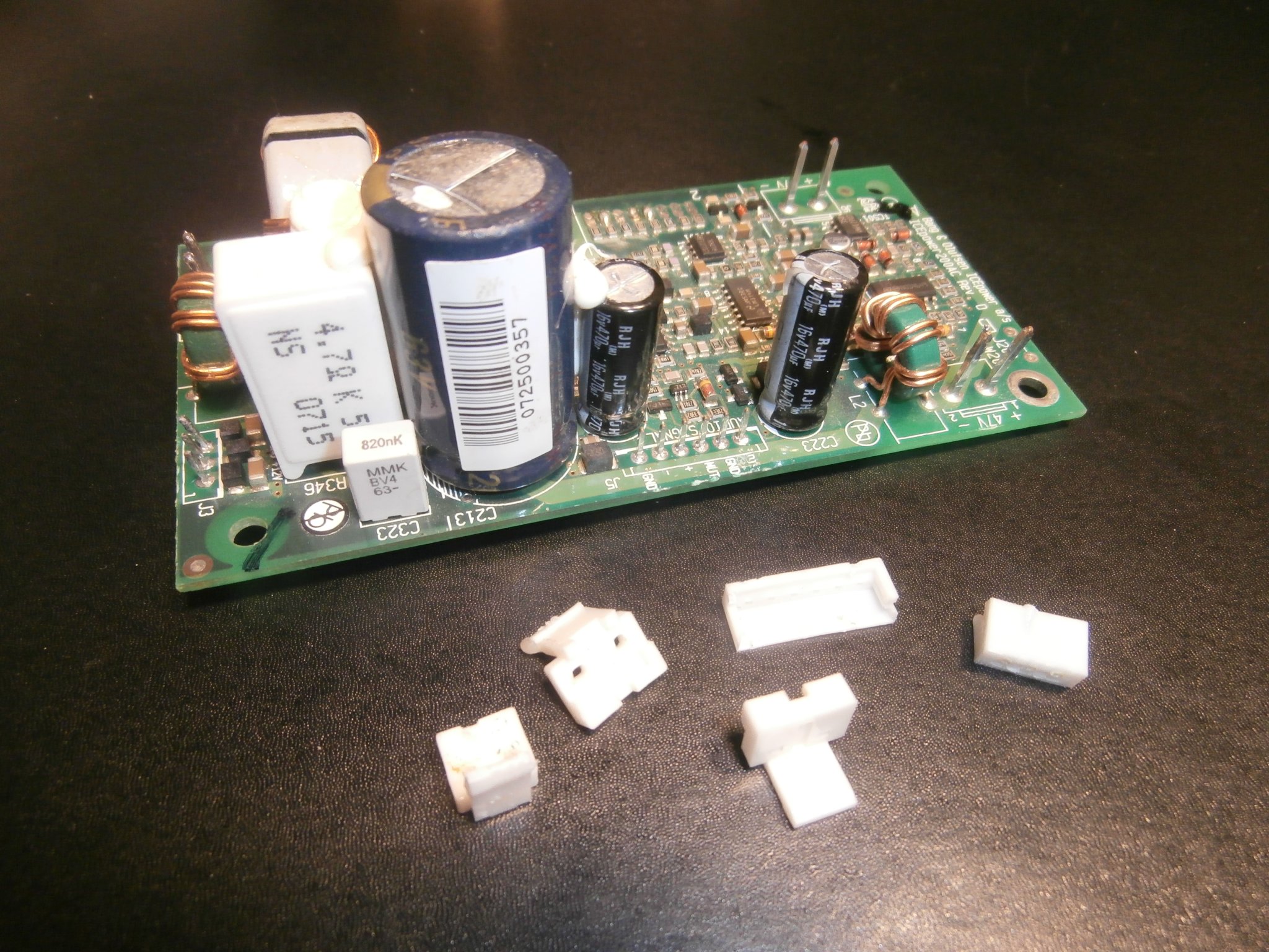 Icepower 200AC remove plastic header.JPG