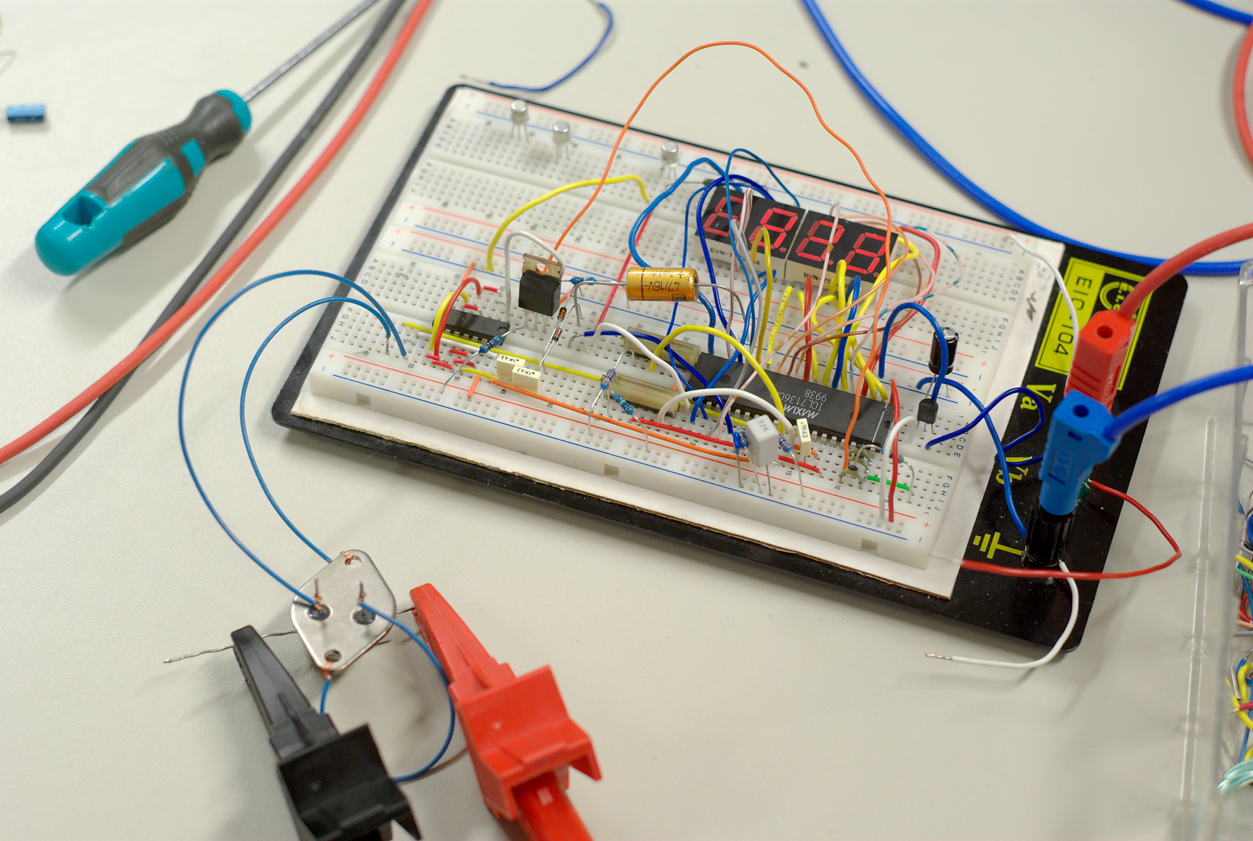 ICL7136 thermometer, LED display | diyAudio ICL7136 thermometer, LED display | diyAudio