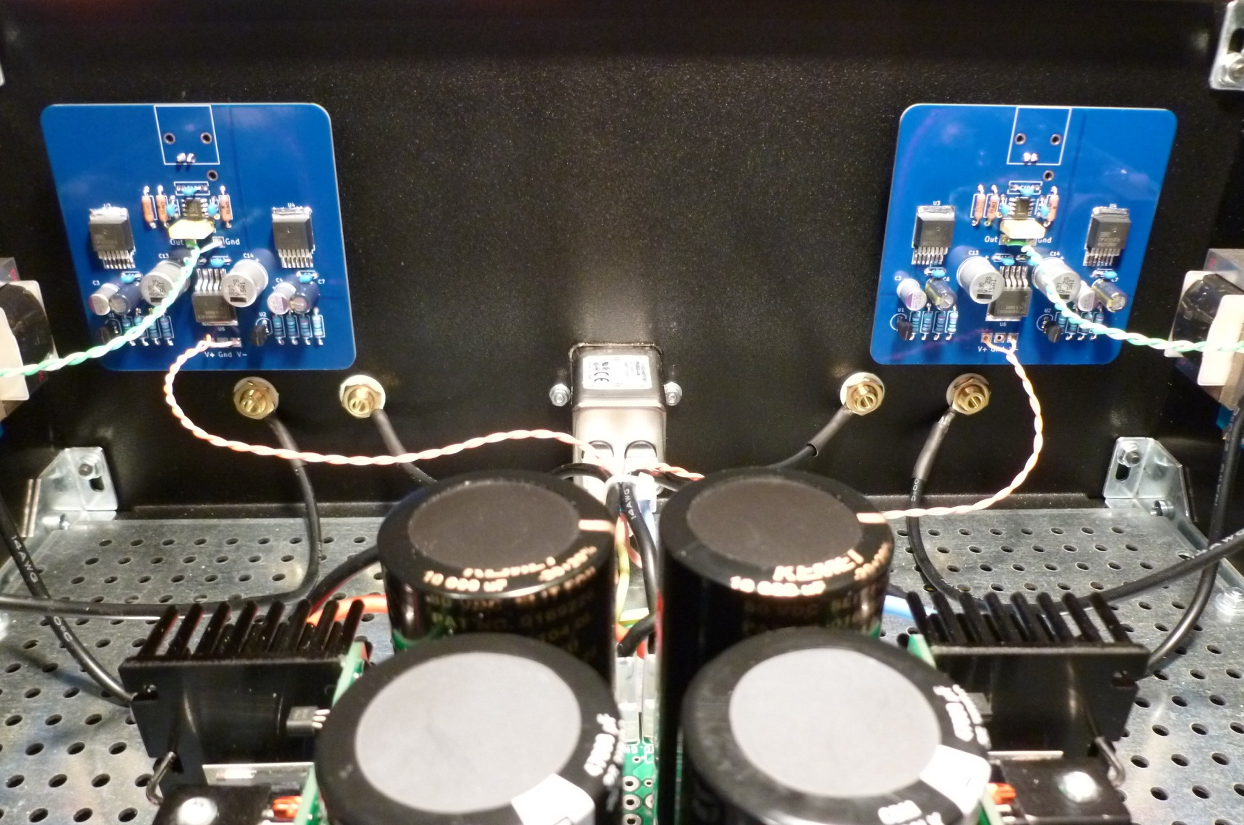 In amplifier.jpg