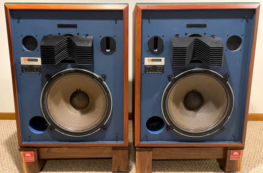 jbl-4333b-speakers.jpeg