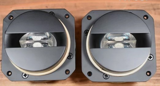 JBL077.jpg