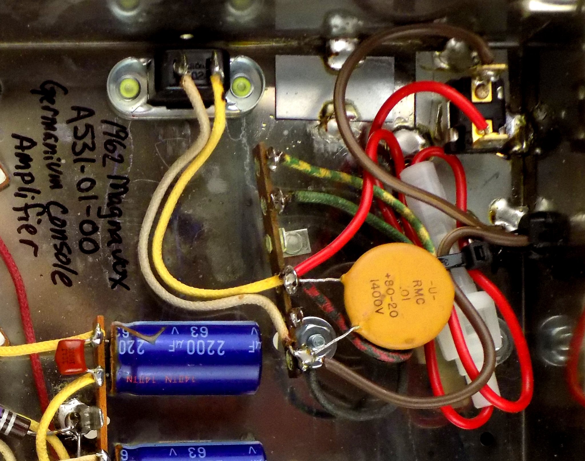 Magnavox_A531_AC_Line_Connections.jpg
