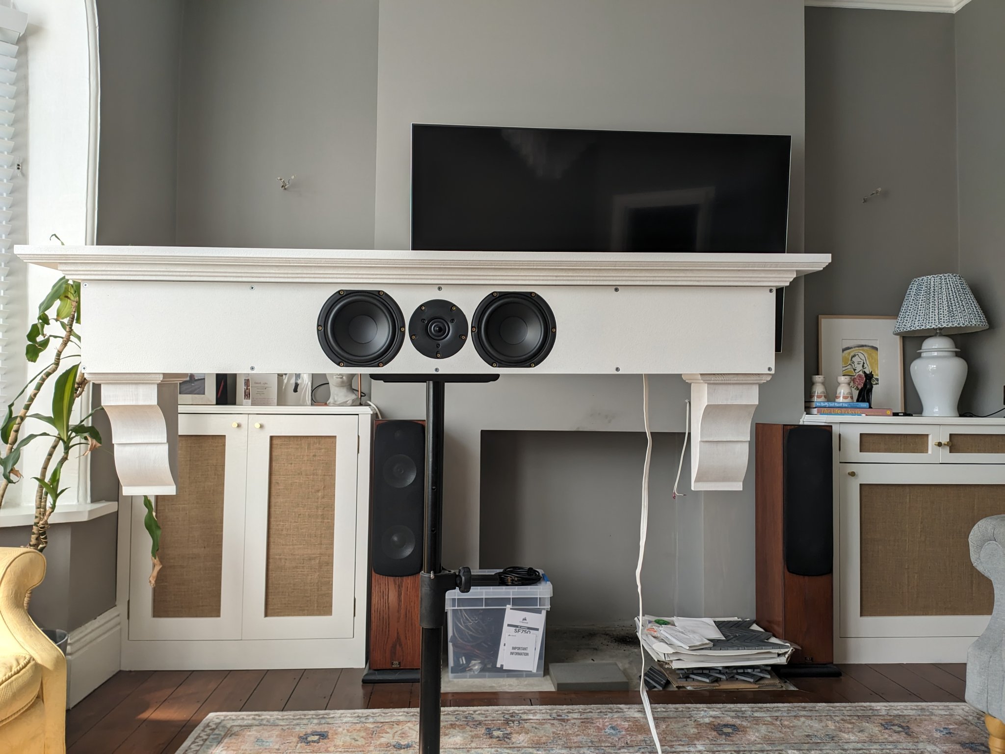 Mantle Centre Speaker.jpg