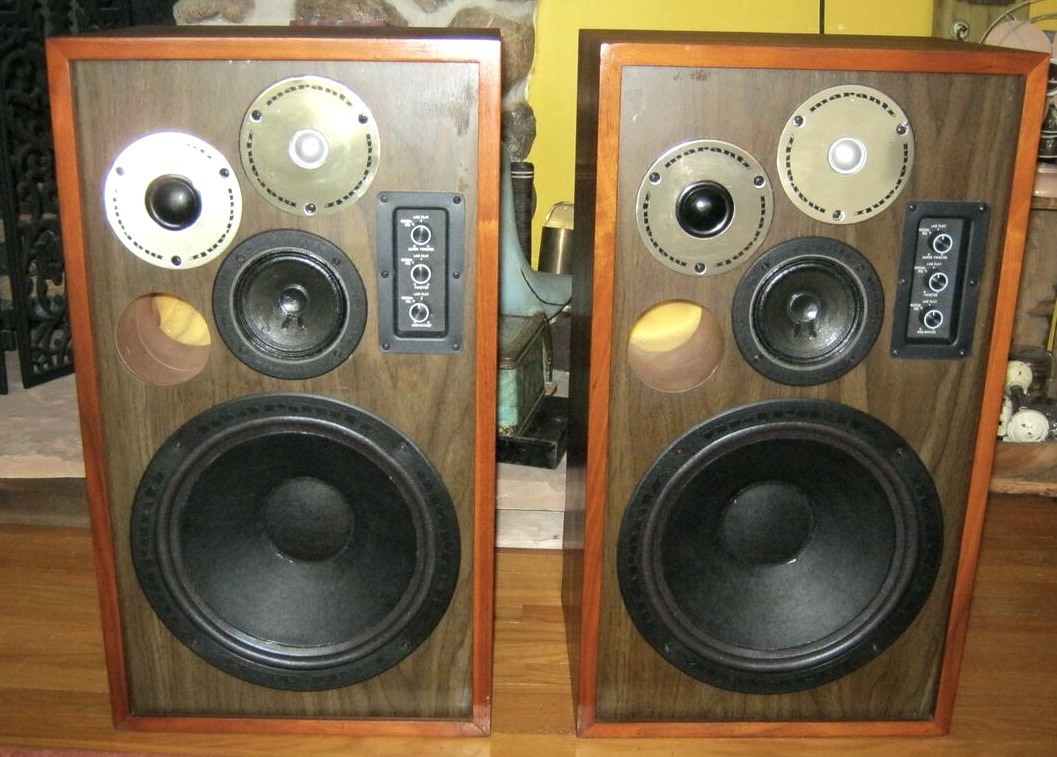 marantz-hd77-speakers.jpg