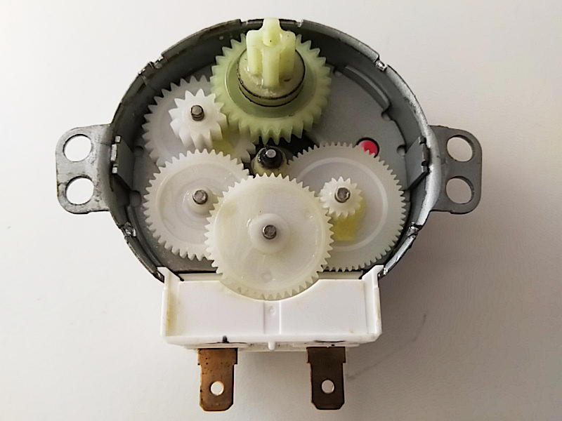Microwave oven turntable motor 1.jpg