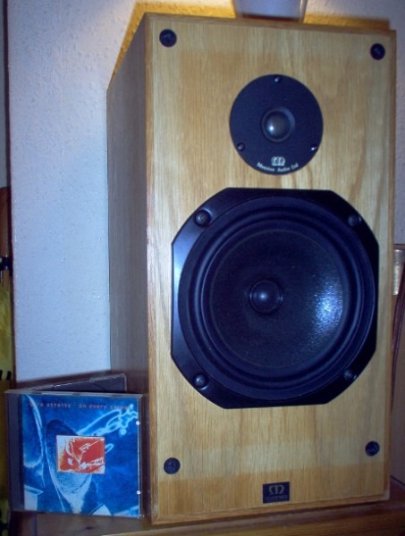 Monitor Audio R300-MD.jpg