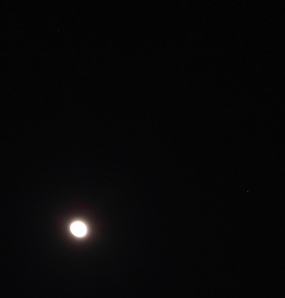Moon on 2 Apr 2023 at 20.20 UTC.jpg