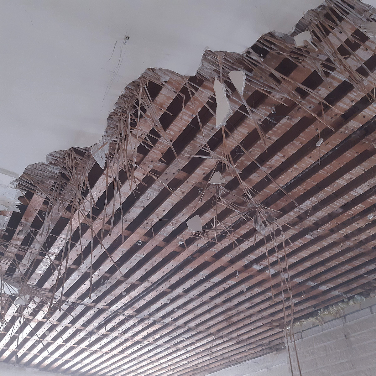 old-ceiling2.jpg