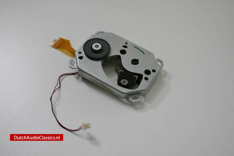 Philips-CDM9-cdmechanism-001.jpg