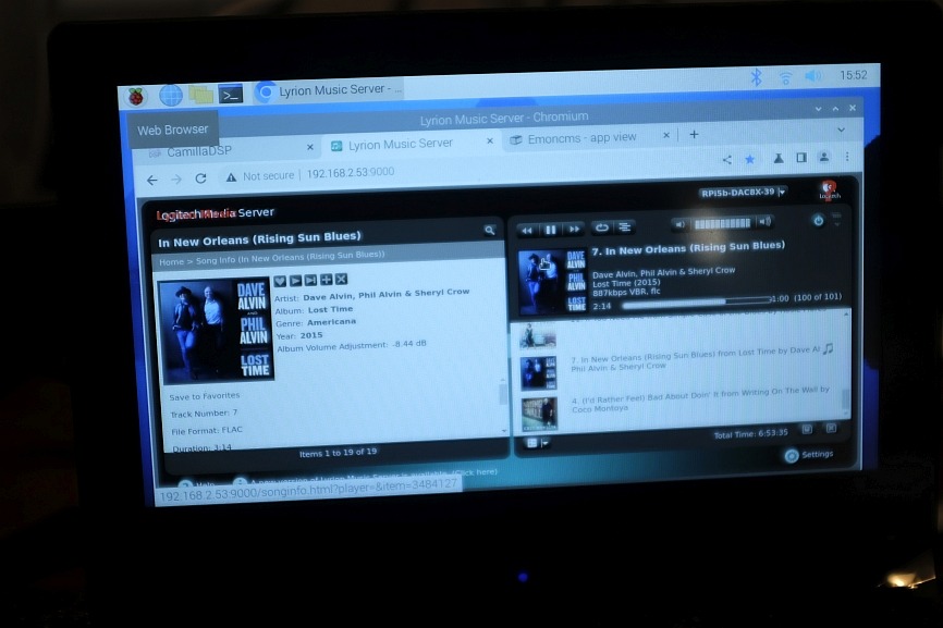 Pi screen of Squeezebox server.jpg