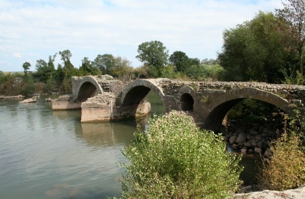 Pont Romain St. Thibery Herault.jpg