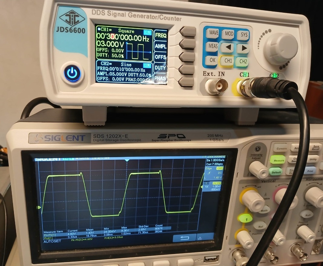 r1k c100pf 300khz.jpg