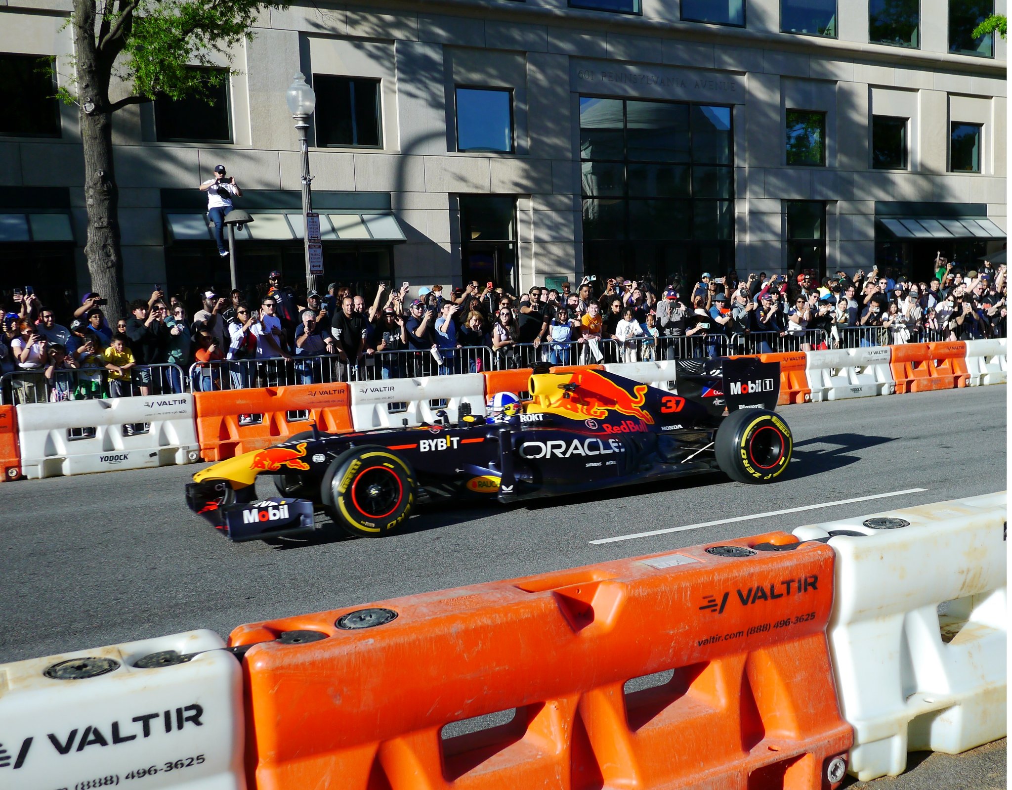 RedBull-RB7-Penn-Ave-01.jpg