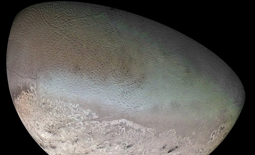 S7 Triton by Voyager 2 1989 (copy).jpg