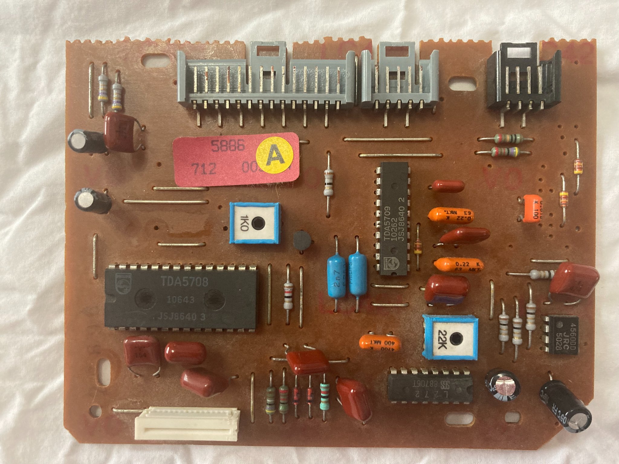 servo board component side.jpg