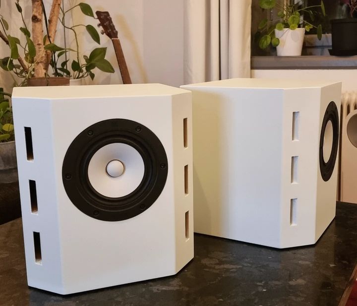 speakers.jpg