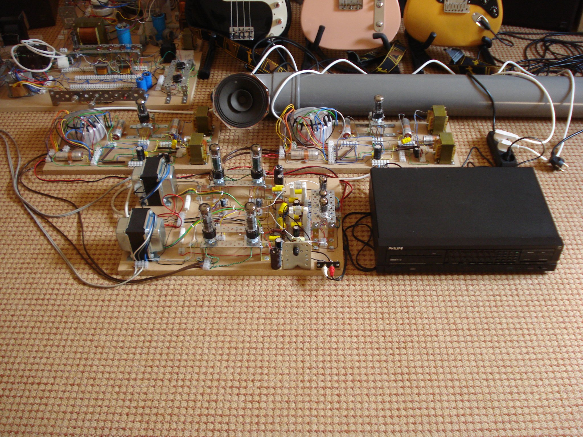 Stereo 2 x (0,5 x ECC81 + 12BH7A dc-coupled + 2 x EL34 ul cfb pp + 5AR4).jpg