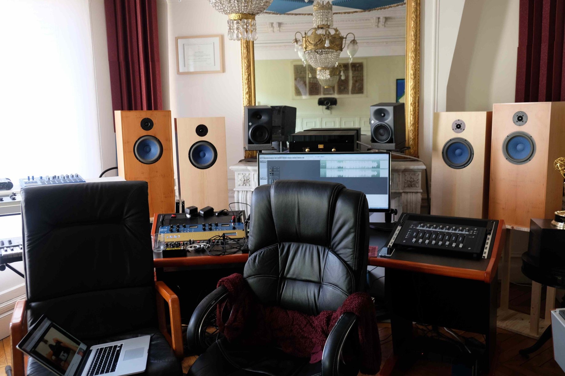 Studio.jpg