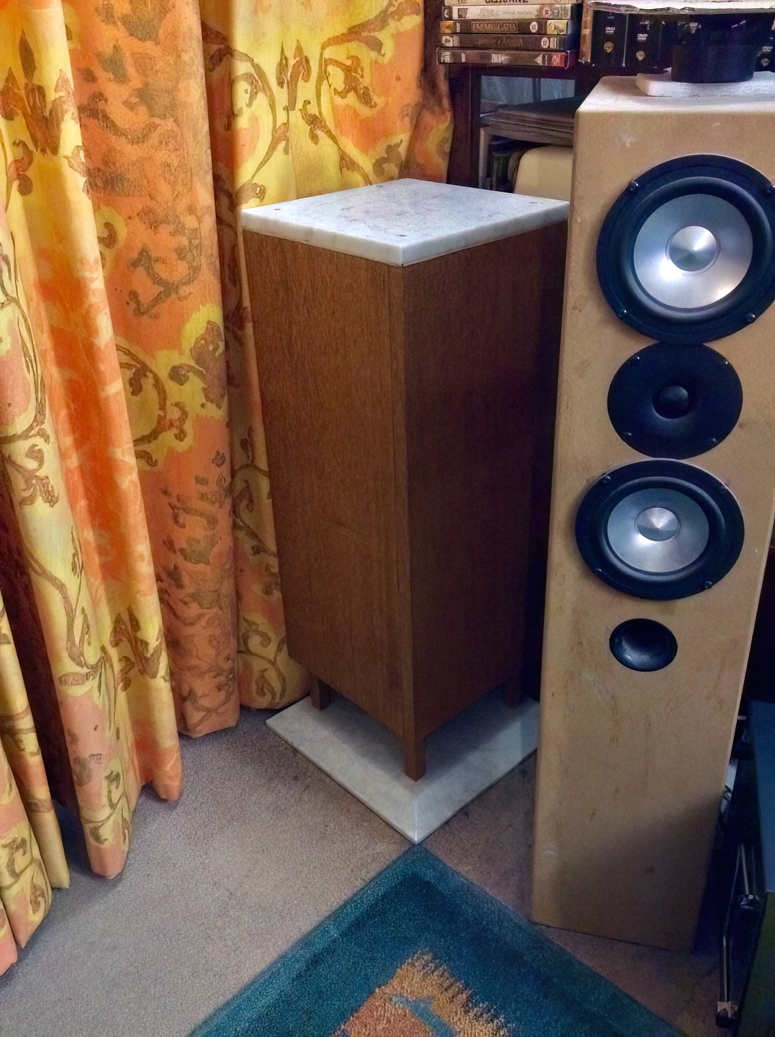 susan-bass-speaker-dual-bandor-150-drivers-1-DeNoiseAI-low-light.jpg