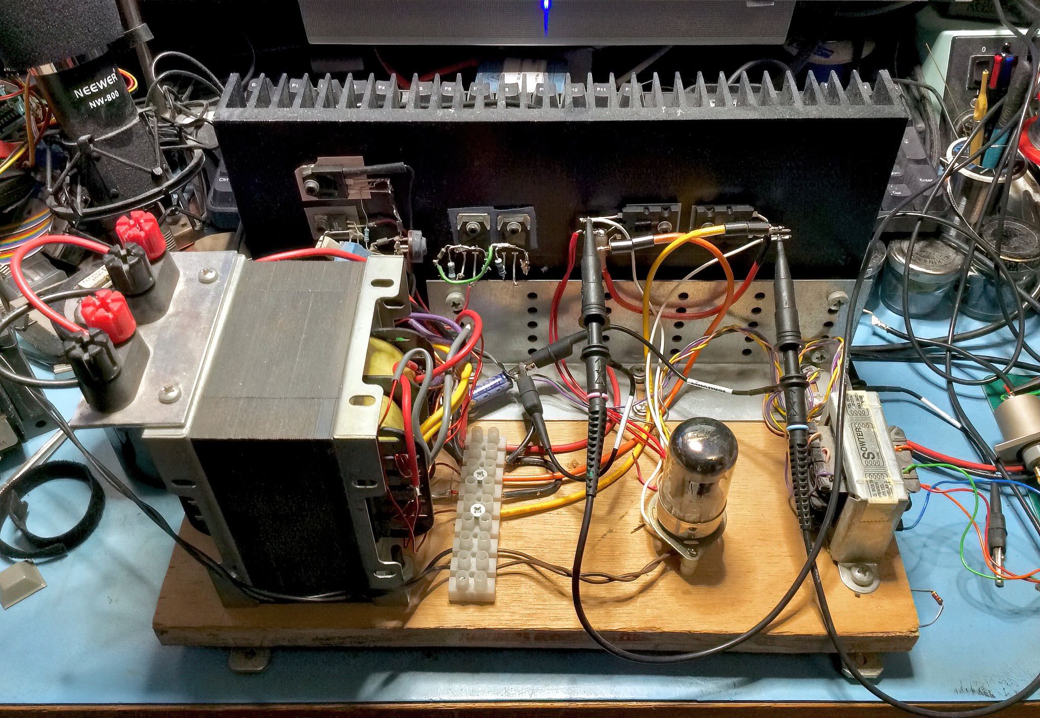 susan-breadboard-triode-bipolar-hybrid-test-1-sharpen-Softness.jpg