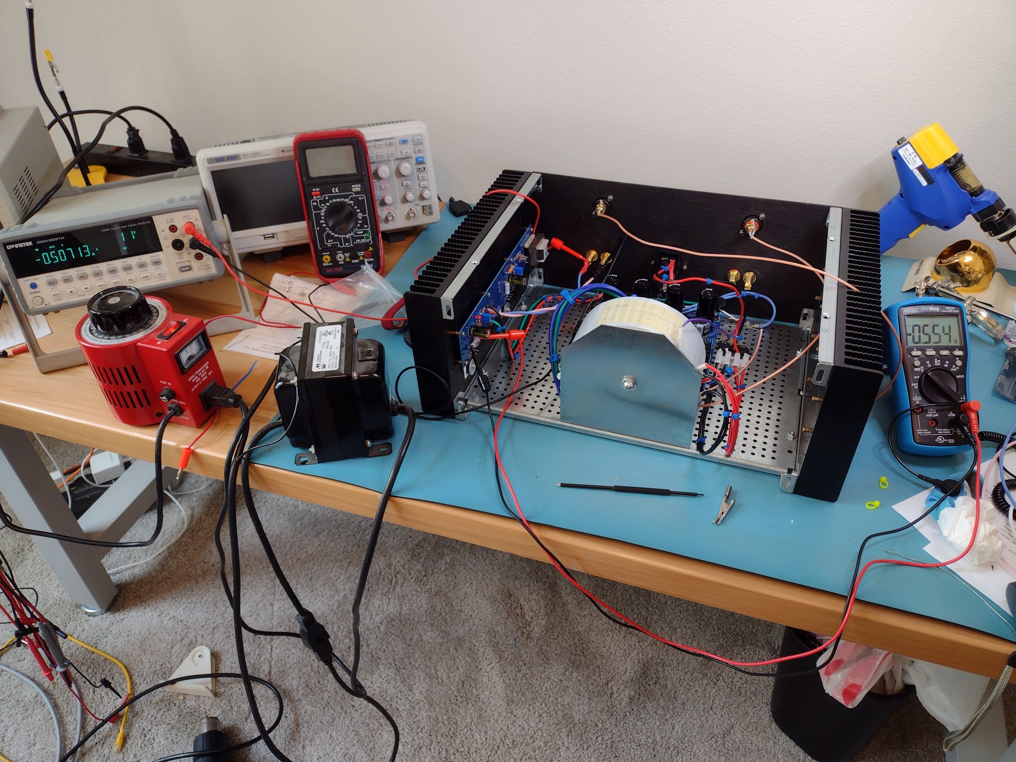 testbench.jpg