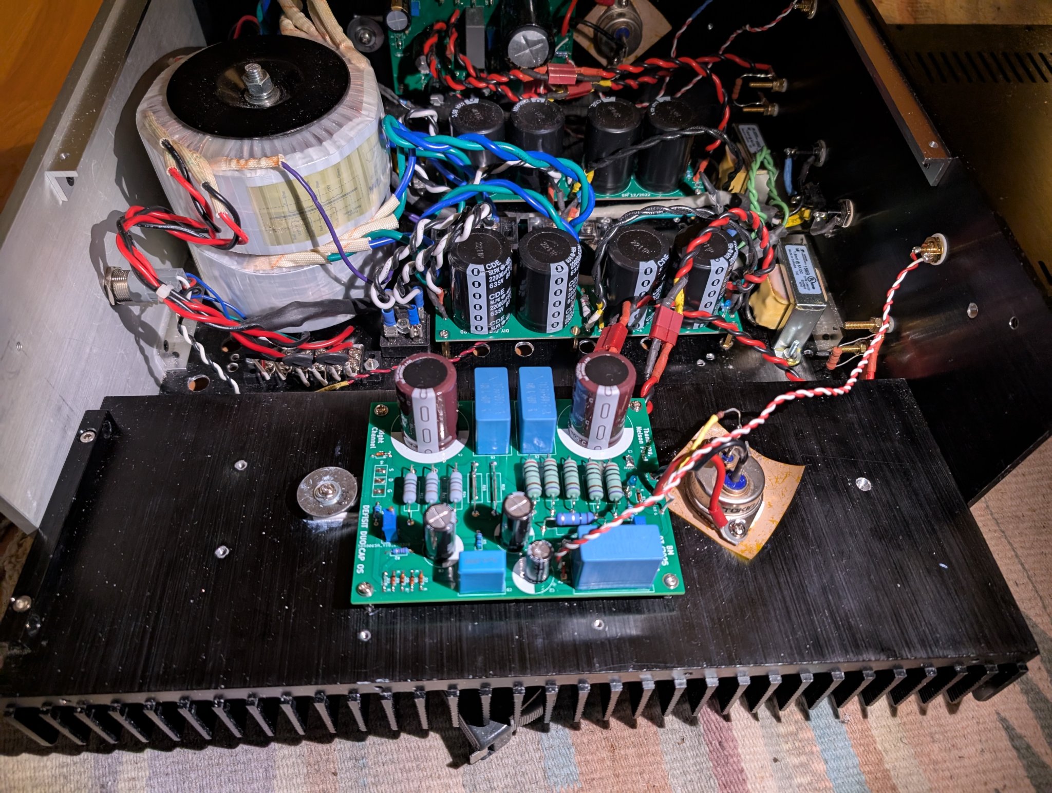 THf-51S DEFISIT Duo Output Caps Right Channel Build.jpg