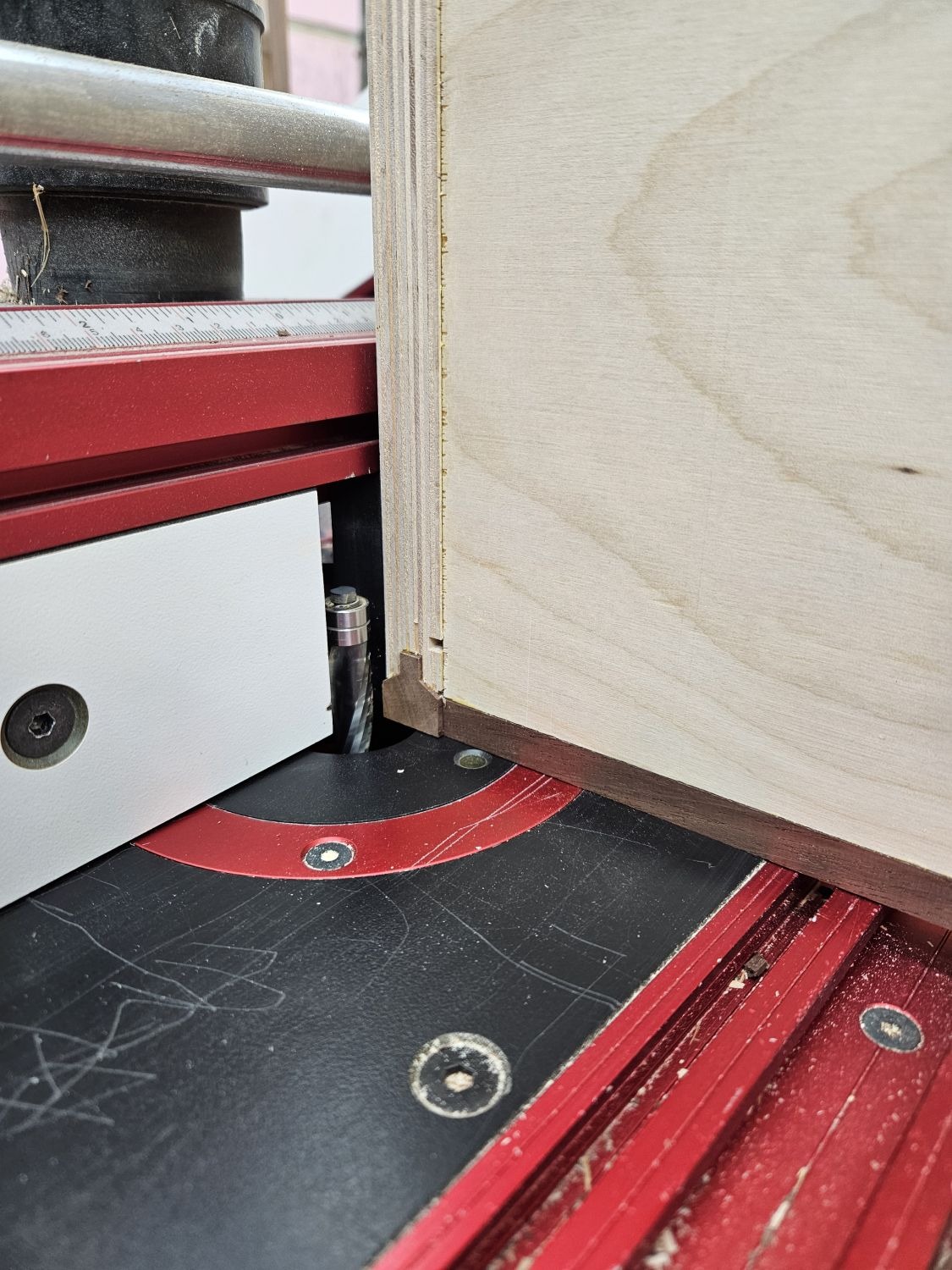 triming cabinet edges flush.jpg