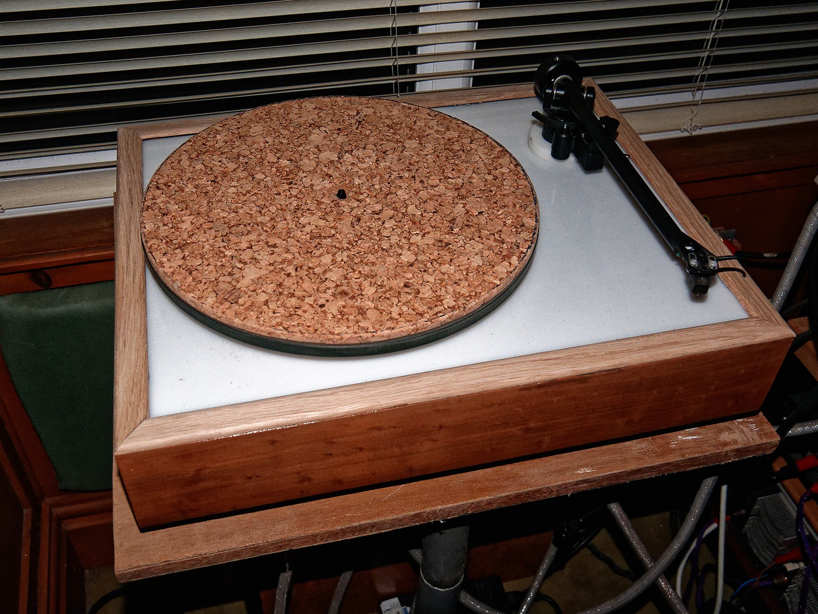 turntable-1370783-070423.jpg