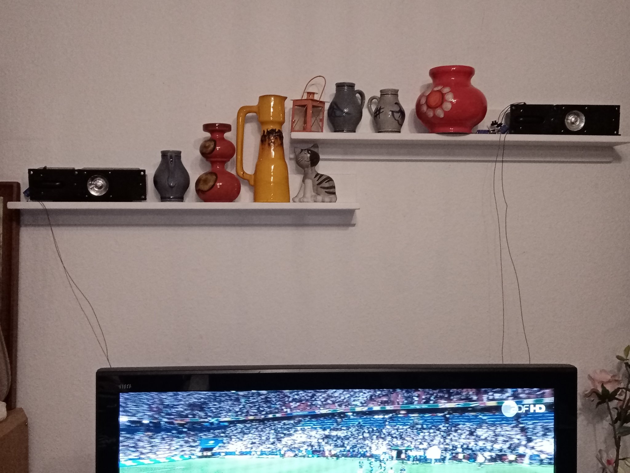 tv set mini oneways.jpg