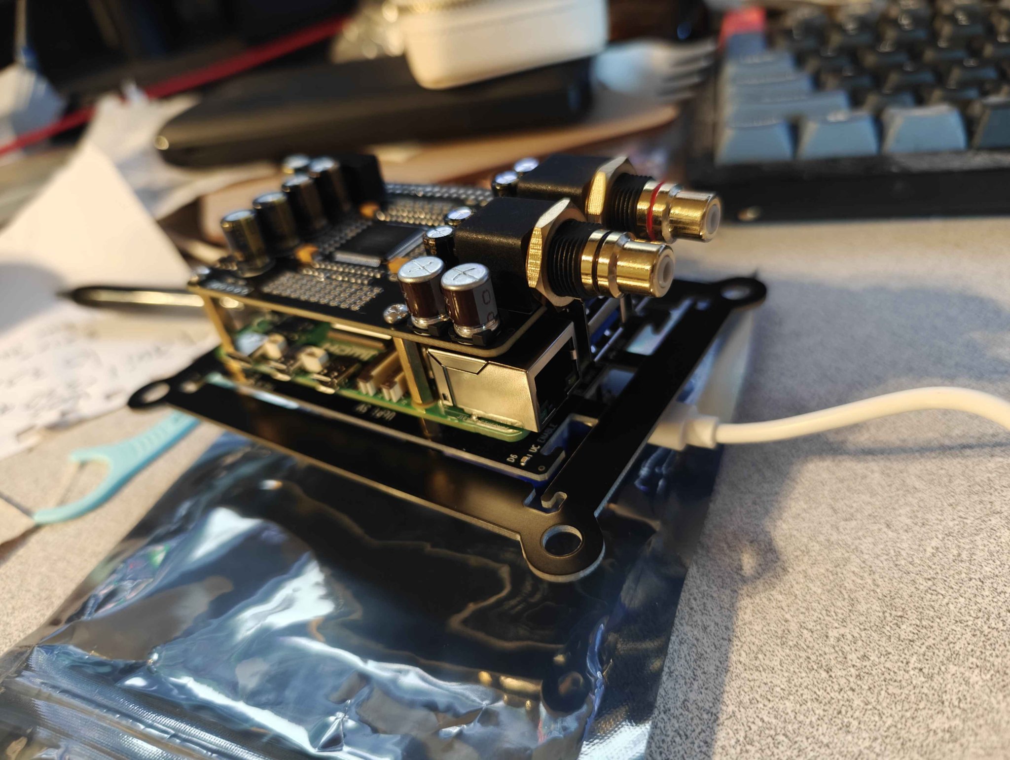 ucpi rpi5 and audiophilediyer r2r 242 hat dac.jpg