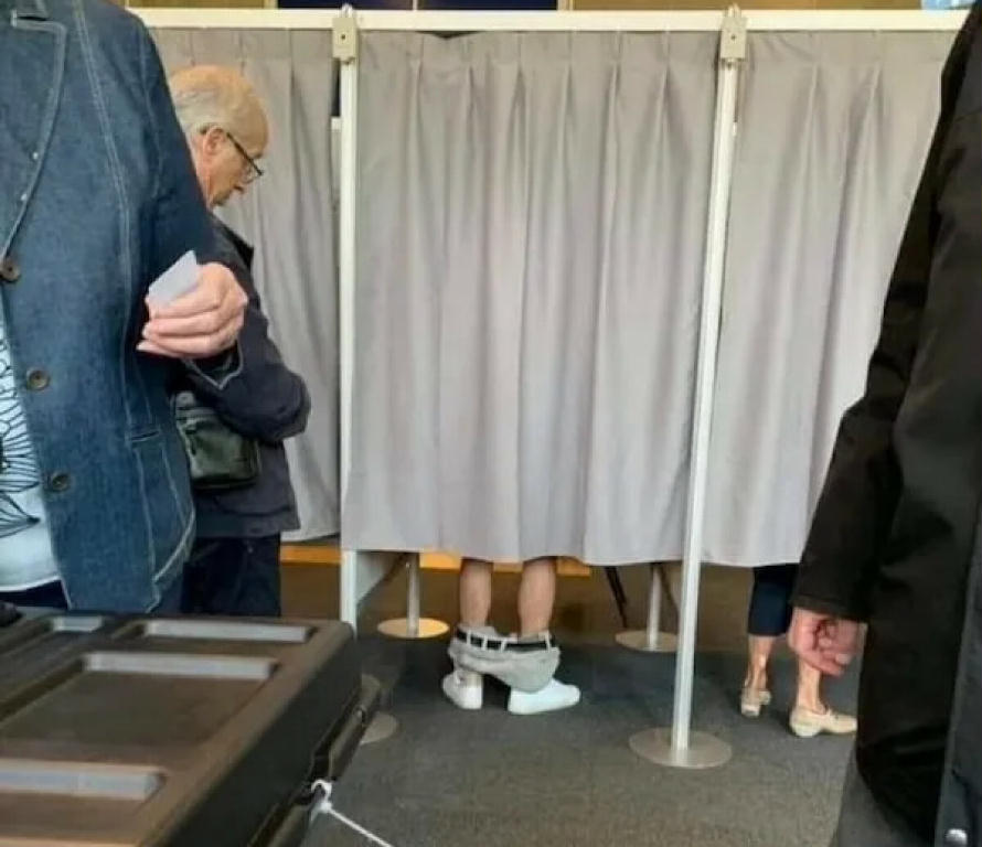 VotingBooth.jpg