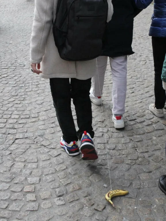WalkingA-Bannana.jpg