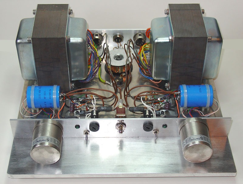 zeus-lineamp-vmos-pp-iptx-sowter9063-1x4-dn2535n5-optx-sp-gaped-1x1-front-1-800.jpg