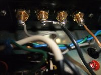 HK 930 speaker terminal-III.JPG