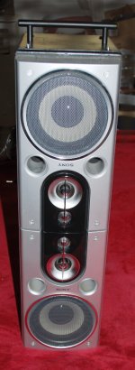 Powered_Speaker_Front_1000px_DSC_4432C.jpg