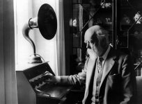 Lodge and his Loudspeaker.jpg