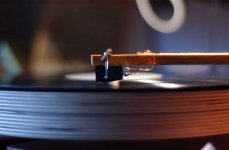 tonearm_side.jpg