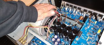 3827389-d53a8b33-nad-218-thx-power-amp.jpg