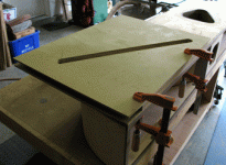 leg-cutout-template.gif