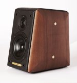 722_Sf_toy_speaker_wood_perspective_right.jpg