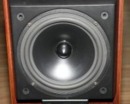 Roksan Ojan 3 bright surround-IV.jpg