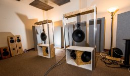CFL dipole speaker Meniscus Audio 2019.jpg