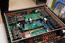 i880-internal.jpg