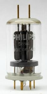 5894_qqe06_40_philips.jpg